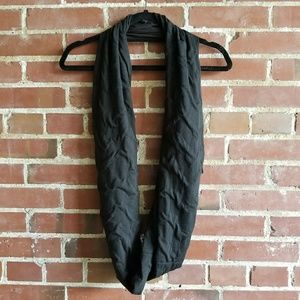 (SHOLDIT) Hidden Pocket Infinity Scarf